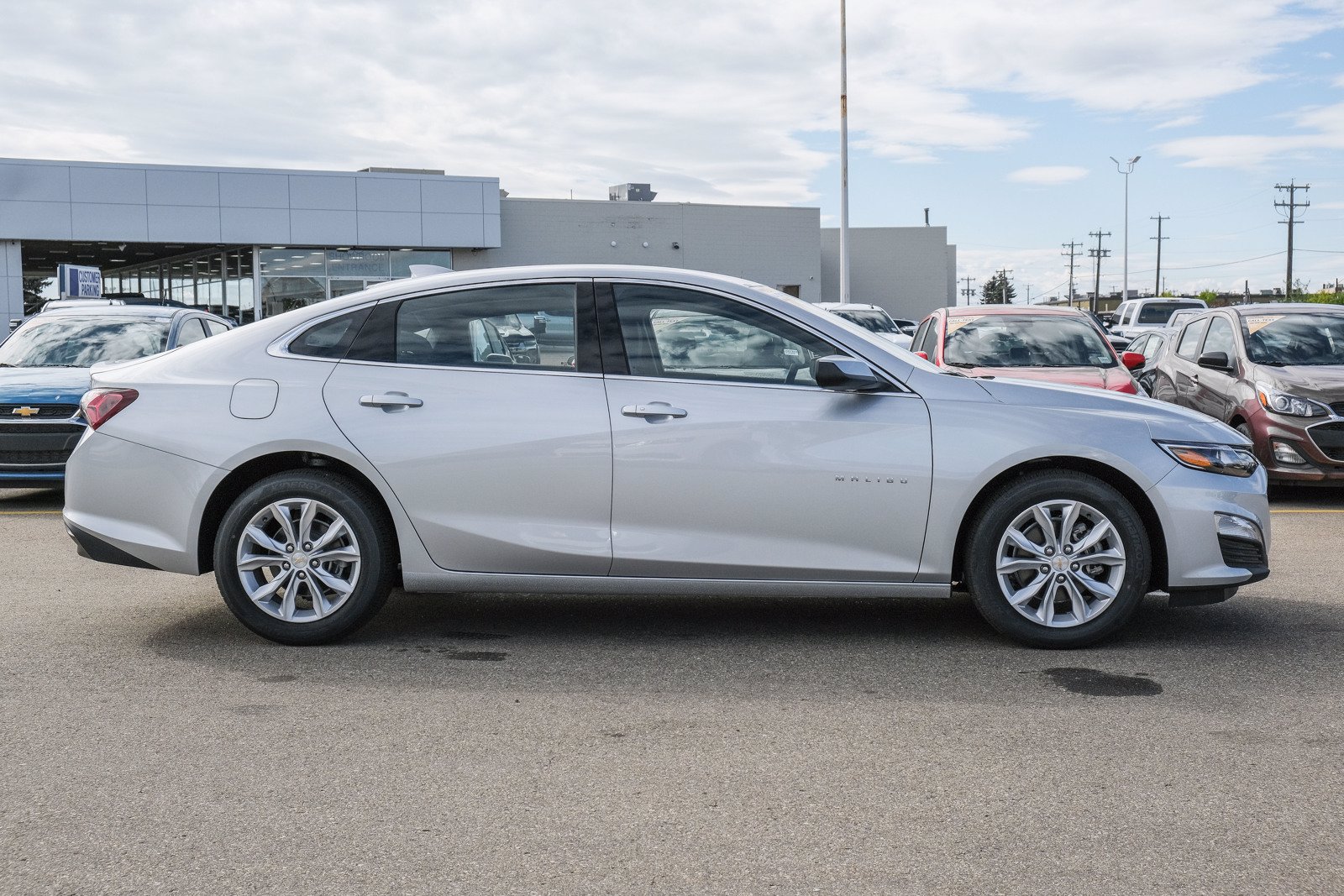 New 2020 Chevrolet Malibu LT FWD 4dr Car