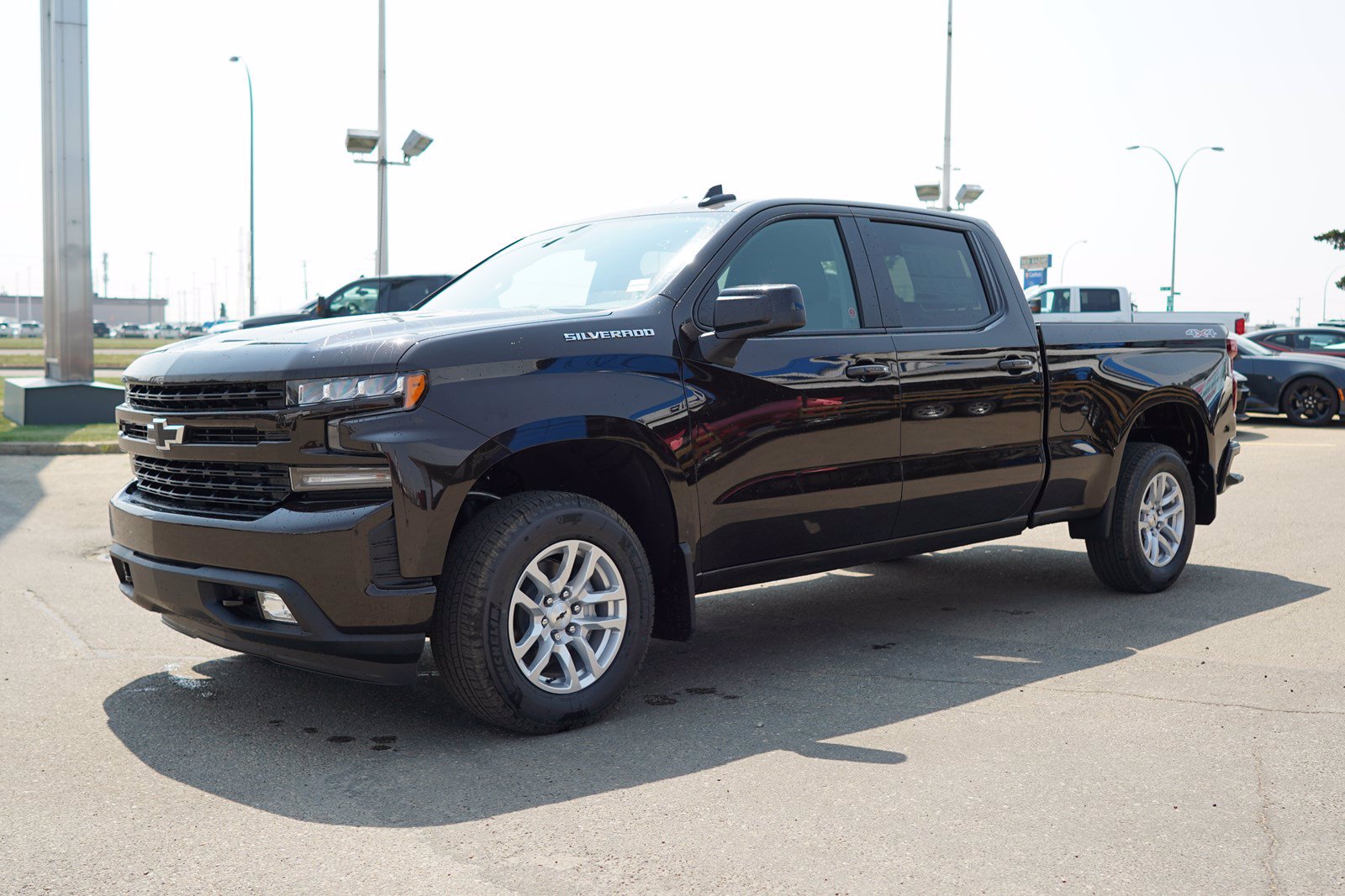 New 2019 Chevrolet Silverado 1500 RST 4WD Crew Cab Pickup