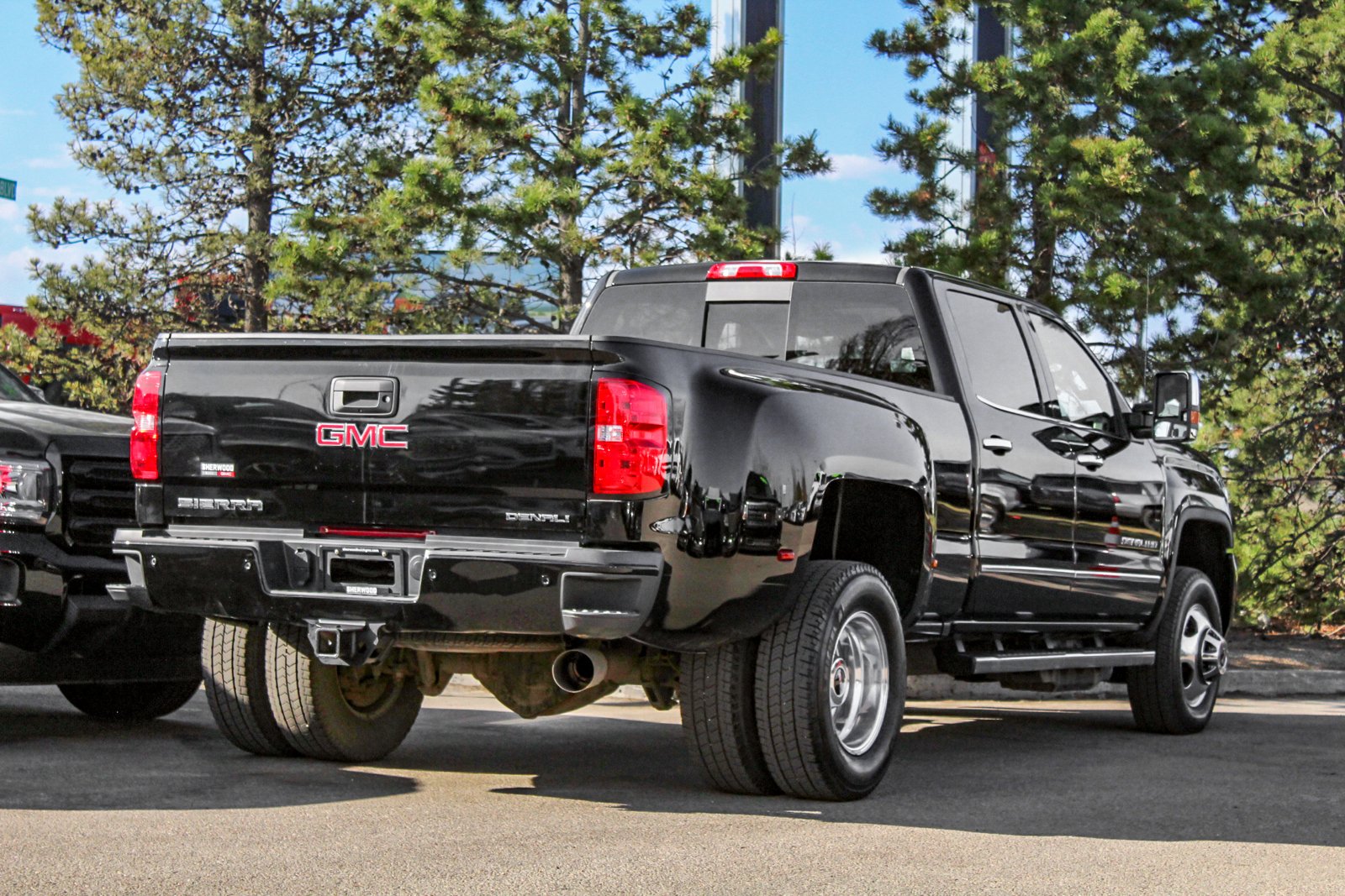 PreOwned 2018 GMC Sierra 3500 HD Denali DRW 4WD Crew Cab Pickup